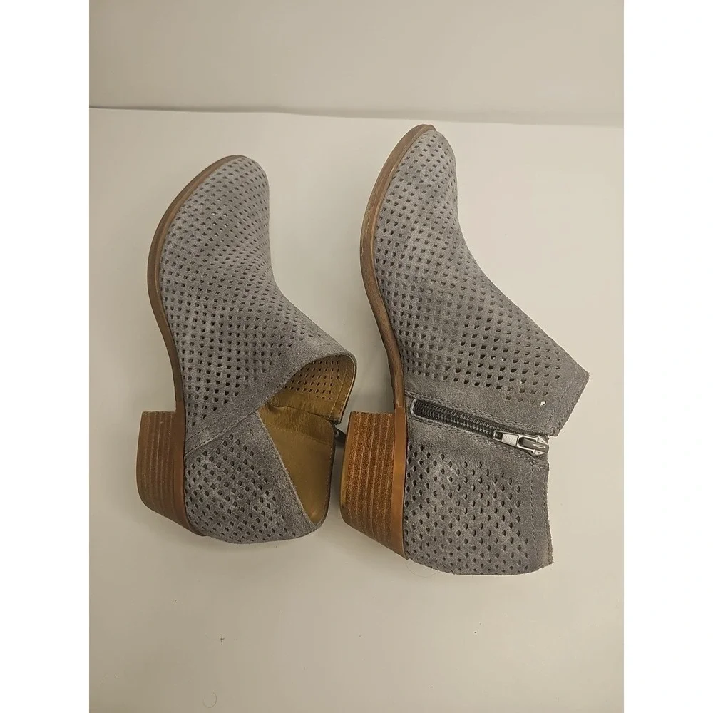 Lucky Brand Baylah Perforated Suede Ankle Booties Size 9.5 Womens Gray Low Boots